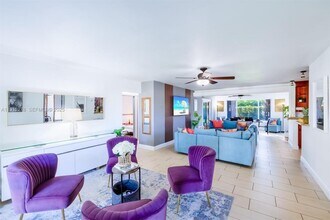 312 N Luna Ct in Hollywood, FL - Building Photo - Building Photo