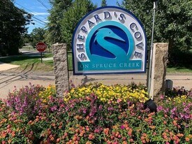 100 Shepard's Cove Rd in Kittery, ME - Building Photo