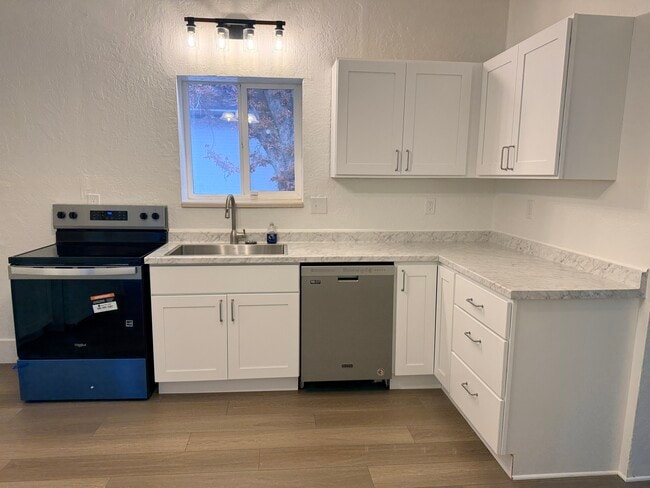 547 E 2700 S in Salt Lake City, UT - Building Photo - Building Photo