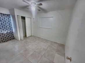 1728 NW 114th St in Miami, FL - Building Photo - Building Photo