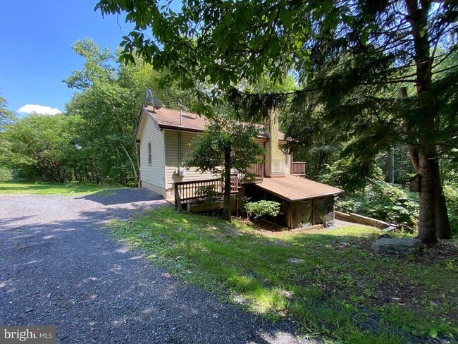 13359 Catoctin Hollow Rd in Thurmont, MD - Building Photo - Building Photo