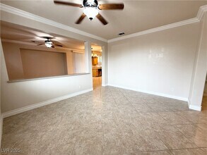 10511 Broadhead Ct in Las Vegas, NV - Building Photo - Building Photo