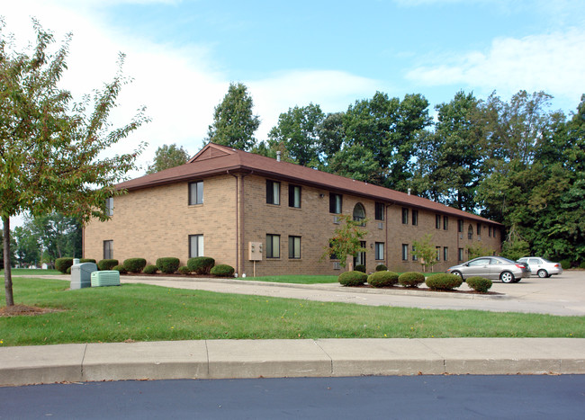 240-244 Great Oaks Trl in Wadsworth, OH - Building Photo - Building Photo