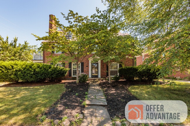property at 3449 Glencairn Rd