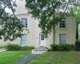 1850 W Main St in Houston, TX - Building Photo