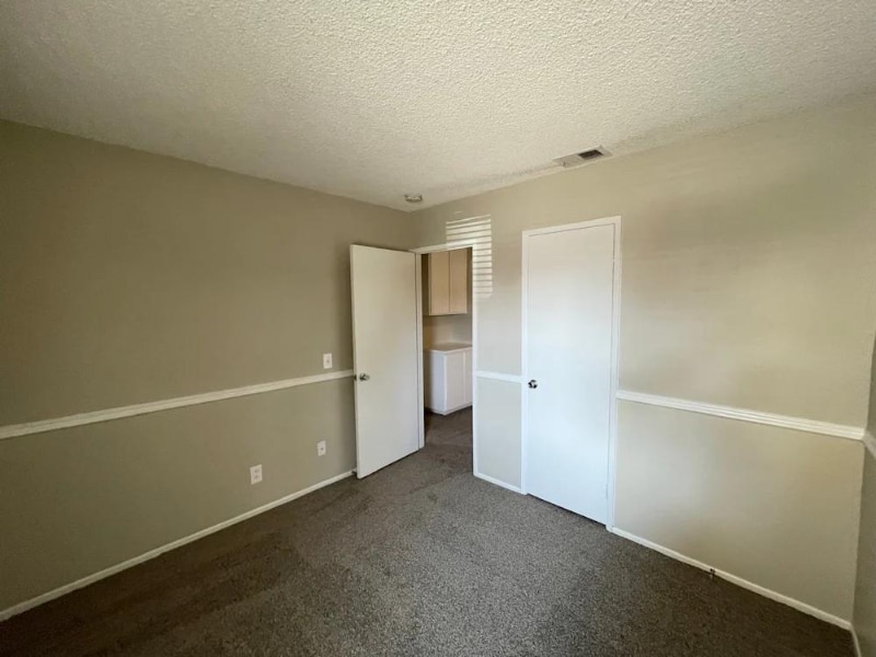 11060 Davis St in Moreno Valley, CA - Building Photo