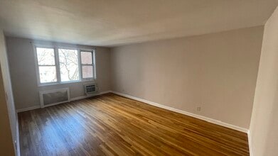 3 Sadore Ln, Unit 3R in Yonkers, NY - Building Photo - Building Photo