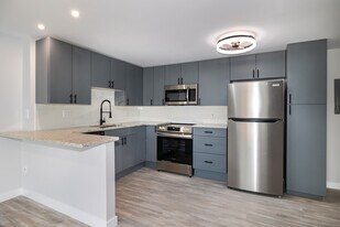 Arvada Court Apartments - Utilities included! in Arvada, CO - Building Photo