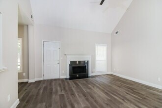 167 Ivey Lake Pkwy in Temple, GA - Building Photo - Building Photo