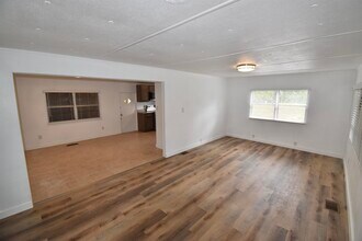 2709 Deep Forest Cir in Tallahassee, FL - Building Photo - Building Photo