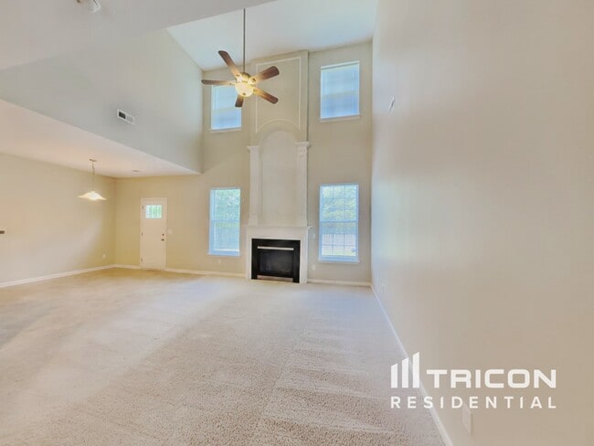 4236 Glenmore Creek Dr in Winston-Salem, NC - Building Photo - Building Photo