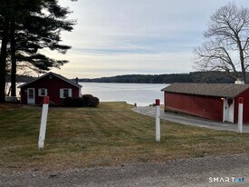 71 Ellington Rd in Tolland, CT - Building Photo
