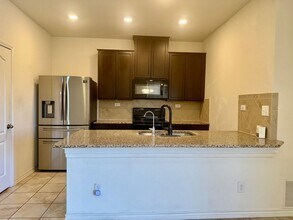 6116 Sunflower Path in San Antonio, TX - Building Photo - Building Photo