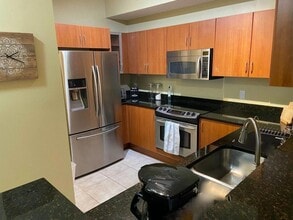802 W Windward Way, Unit 203 in Lantana, FL - Building Photo - Building Photo