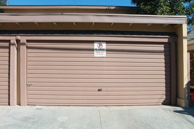 925a N Cordova St in Burbank, CA - Building Photo - Building Photo