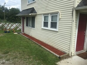 3364 Church St, Unit #2 in Saginaw, MI - Foto de edificio - Building Photo