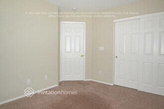 6181 Arlington Ash St in Las Vegas, NV - Foto de edificio - Building Photo