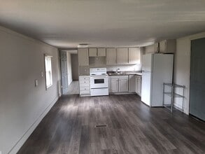 3789 Doe Run Rd in Elizabethtown, KY - Building Photo - Building Photo