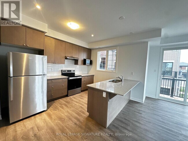 1259 Lily Cres in Milton, ON - Building Photo - Building Photo