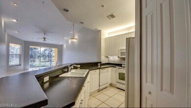 15250 Riverbend Blvd in North Fort Myers, FL - Building Photo - Building Photo