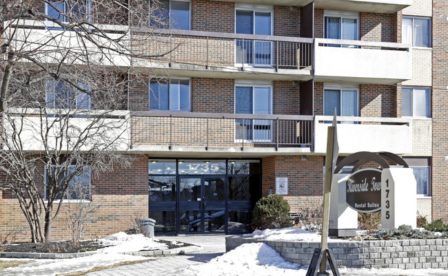 Riverside Towers in Ottawa, ON - Building Photo - Building Photo