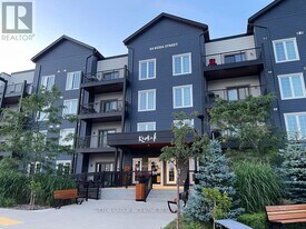 54 Koda St in Barrie, ON - Building Photo