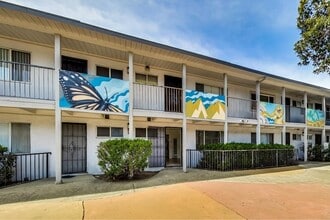 2554 E 16th Street in Oakland, CA - Foto de edificio - Building Photo