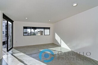 2870 Fourth Ave in San Diego, CA - Foto de edificio - Building Photo