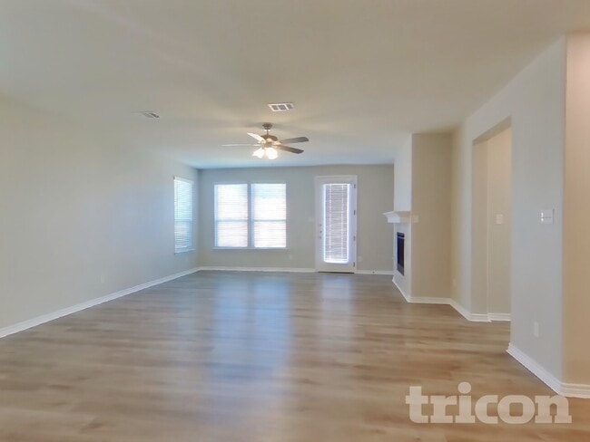 2604 Wheeler Ave in Aubrey, TX - Building Photo - Building Photo