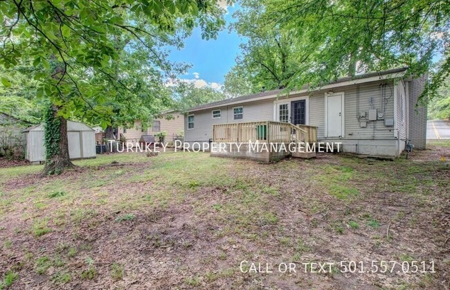 property at 14 S Wakefield Dr