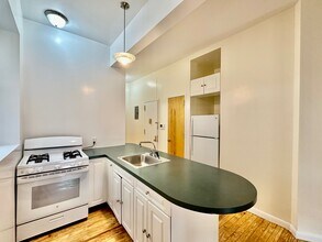 309 W 111th St in New York, NY - Building Photo - Building Photo