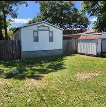 420 10th St in Hempstead, TX - Foto de edificio - Building Photo