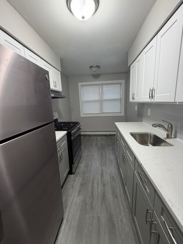 431 Park Ave, Unit C9 in Orange, NJ - Foto de edificio - Building Photo