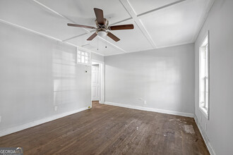 3292 Wheeler St in Hapeville, GA - Foto de edificio - Building Photo
