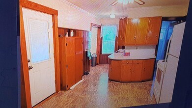 173 6th St, Unit 1st floor in Leominster, MA - Building Photo - Building Photo
