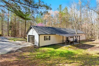 5785 Woodruff Rd in Fairburn, GA - Building Photo - Building Photo