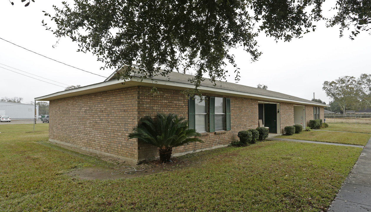 Potpourri South Apartments in Breaux Bridge, LA - Building Photo