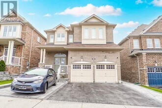 929 Greenhill Ave in Oshawa, ON - Building Photo - Building Photo