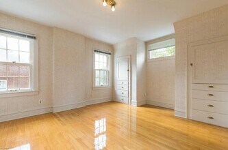 470 Eleanor St NE in Grand Rapids, MI - Building Photo - Building Photo