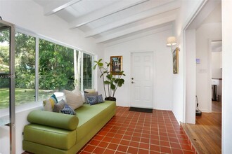 2500 Overbrook St in Miami, FL - Building Photo - Building Photo