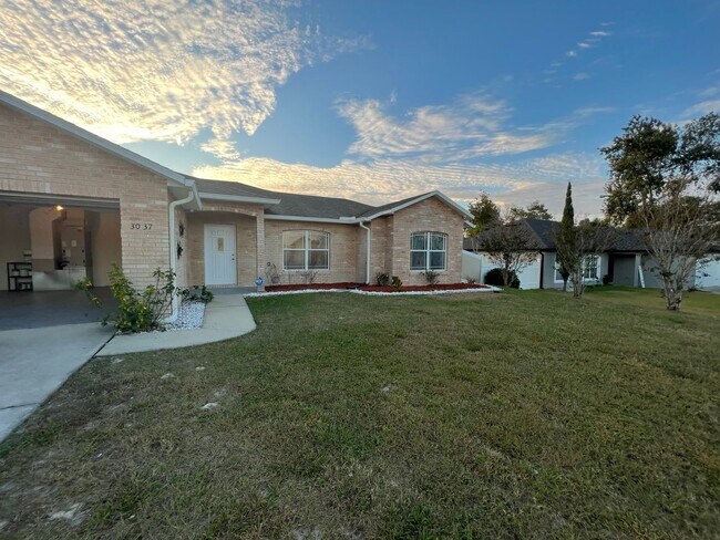 3037 Bonkirk Dr in Deltona, FL - Building Photo - Building Photo