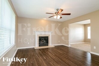 240 Glen Meadows Ct in Troy, MO - Foto de edificio - Building Photo