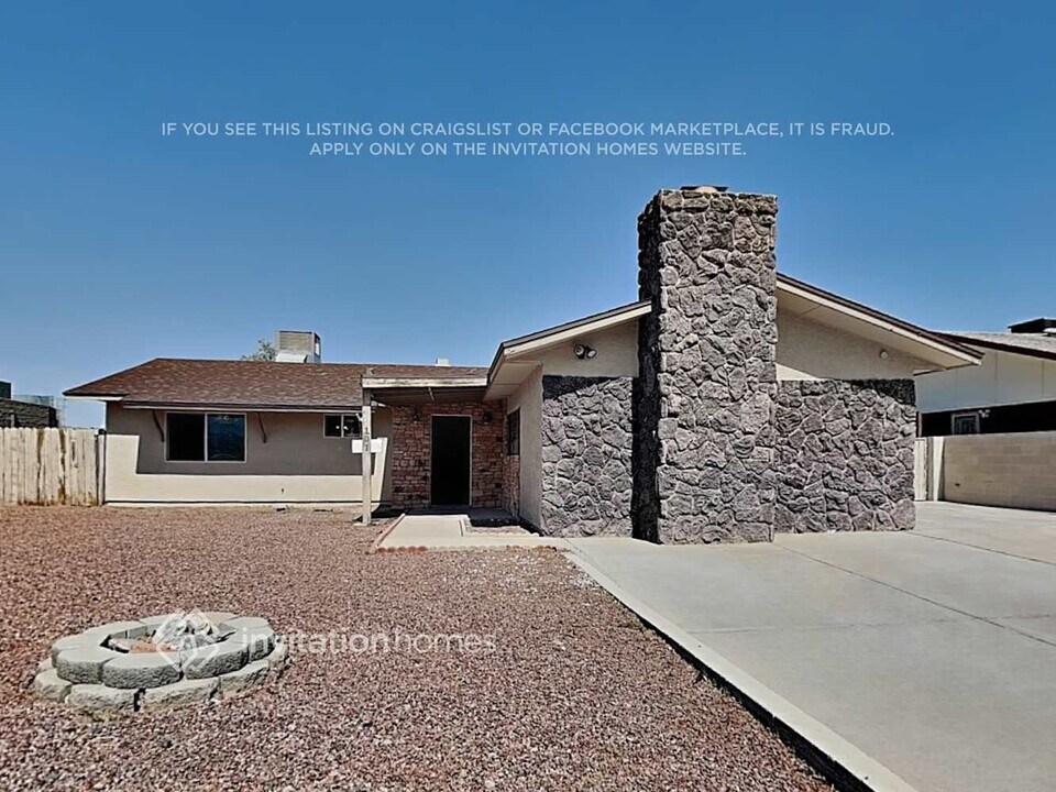101 Redstone St in Las Vegas, NV - Building Photo