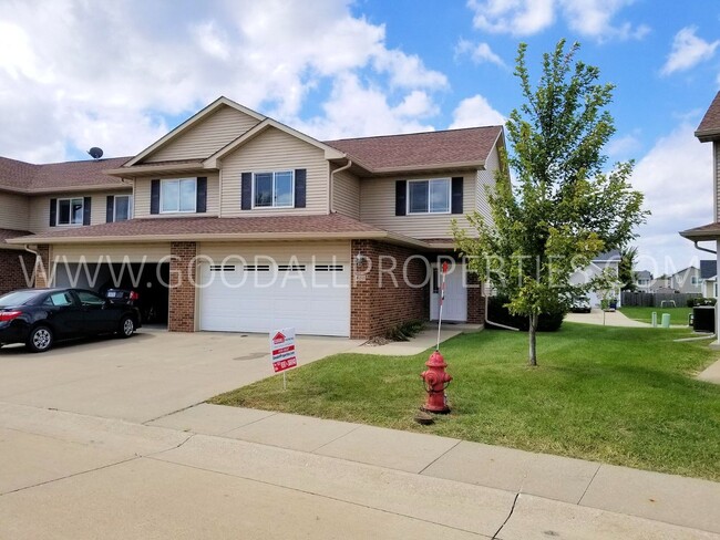 property at 900 SE Crossings Ln