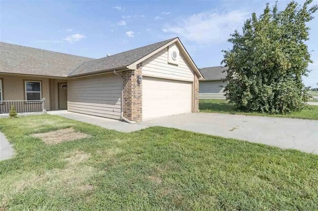 property at 1618 Hickory Ln