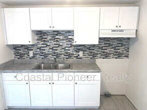 7904 N Marks St in Tampa, FL - Building Photo - Building Photo