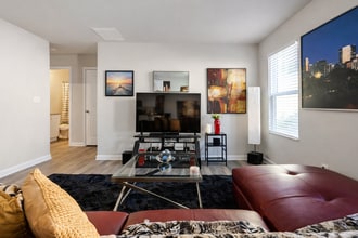 43 L Gurley Ln in Dallas, GA - Foto de edificio - Building Photo