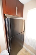 230 E Flamingo Rd in Las Vegas, NV - Foto de edificio - Building Photo