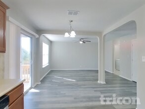 7034 Daybreak Peaks in Converse, TX - Foto de edificio - Building Photo