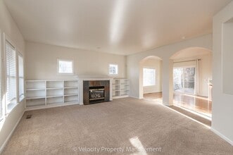 3001 NE Quiet Canyon Dr in Bend, OR - Building Photo - Building Photo